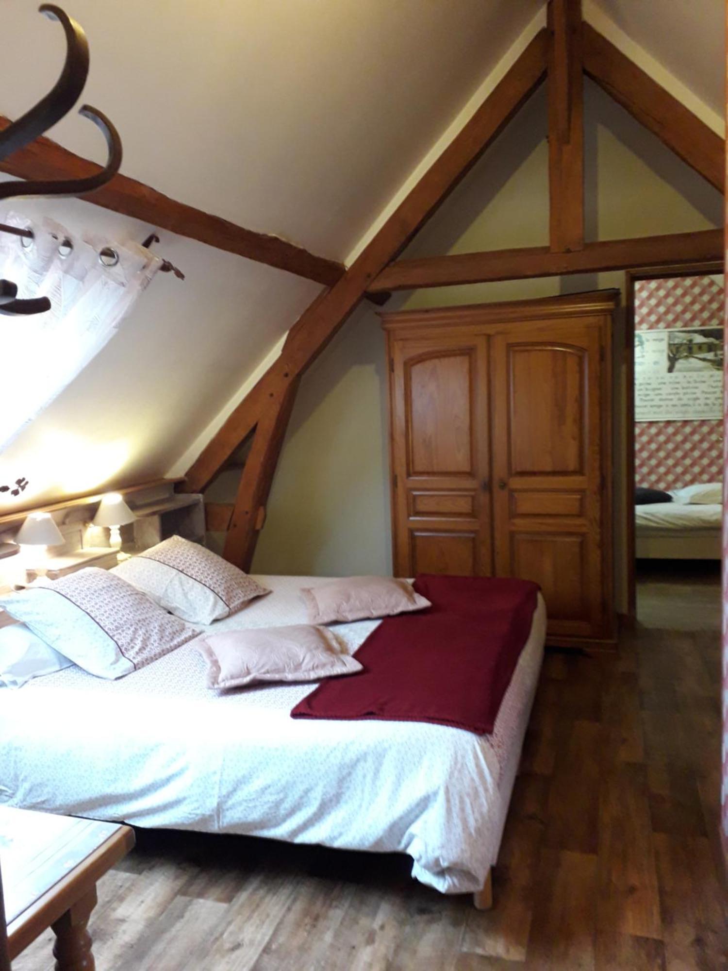 Bed and Breakfast Les Trois Pommiers Sommery Exterior foto